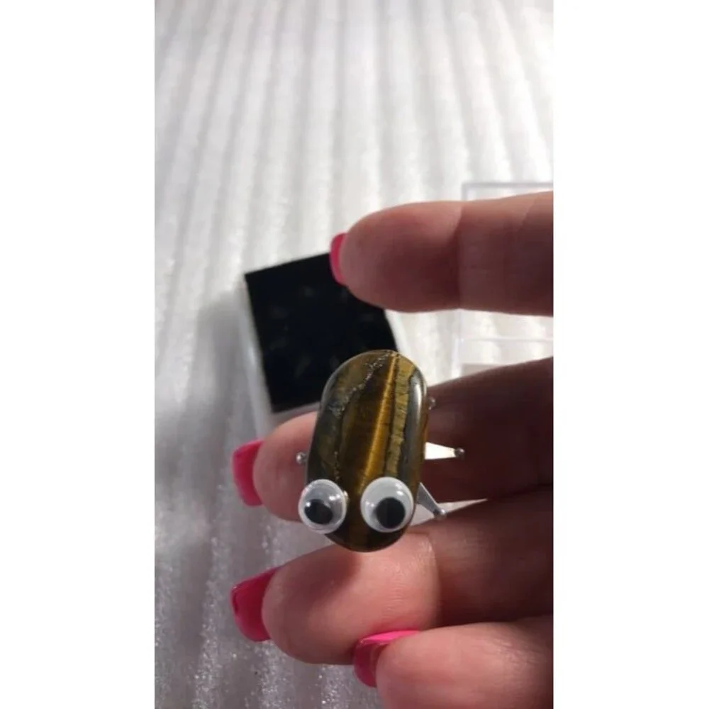 Timmy the Gembug - Tiger Eye